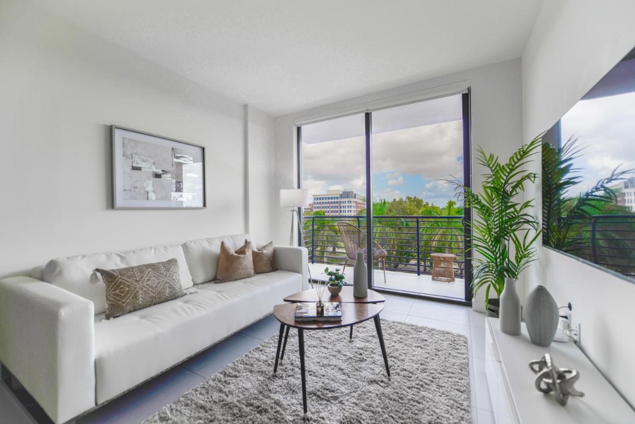 Cozy 1- 1 Bedroom Steps From Downtown Doral Park ไมอามี ภายนอก รูปภาพ