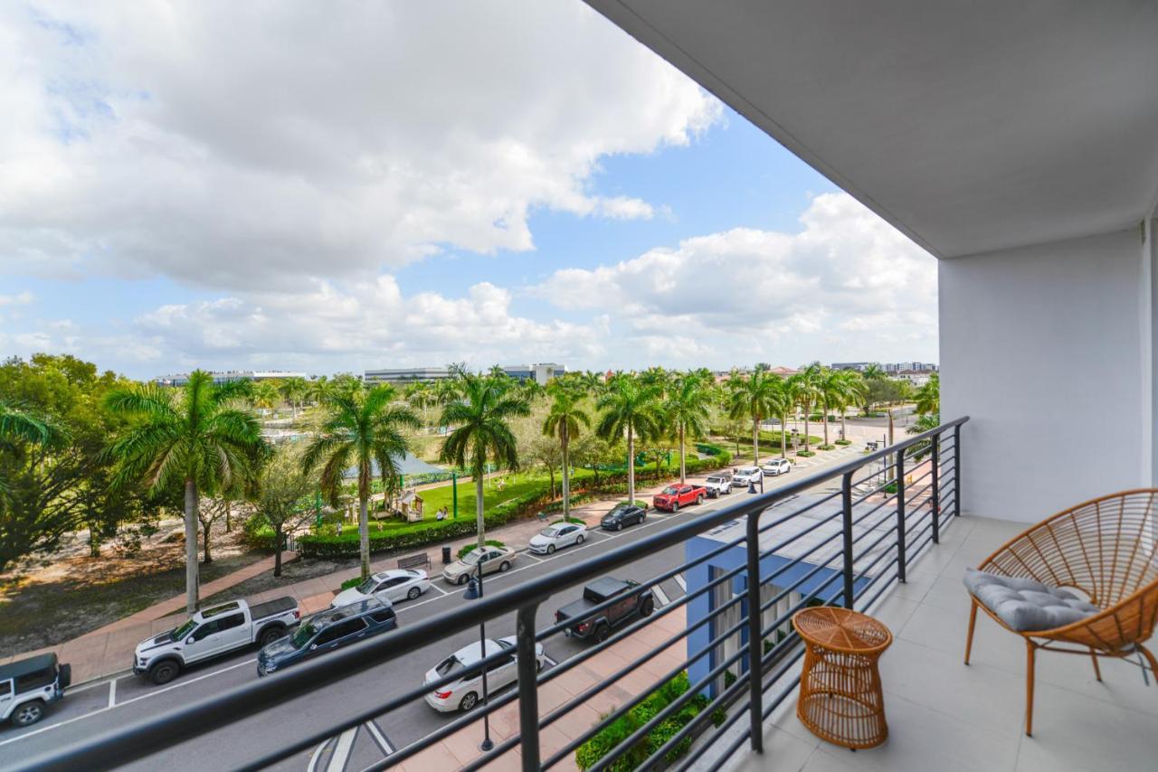 Cozy 1- 1 Bedroom Steps From Downtown Doral Park ไมอามี ภายนอก รูปภาพ